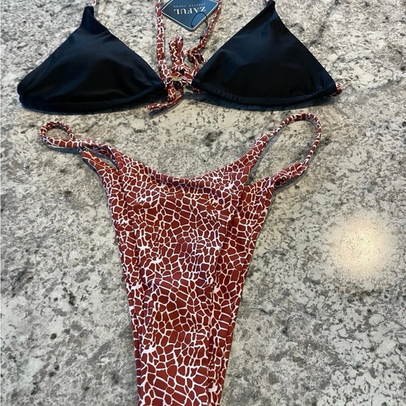ZAFUL size 8 high cut straps animal print 2 piece new with tags size medium - Picture 2 of 6